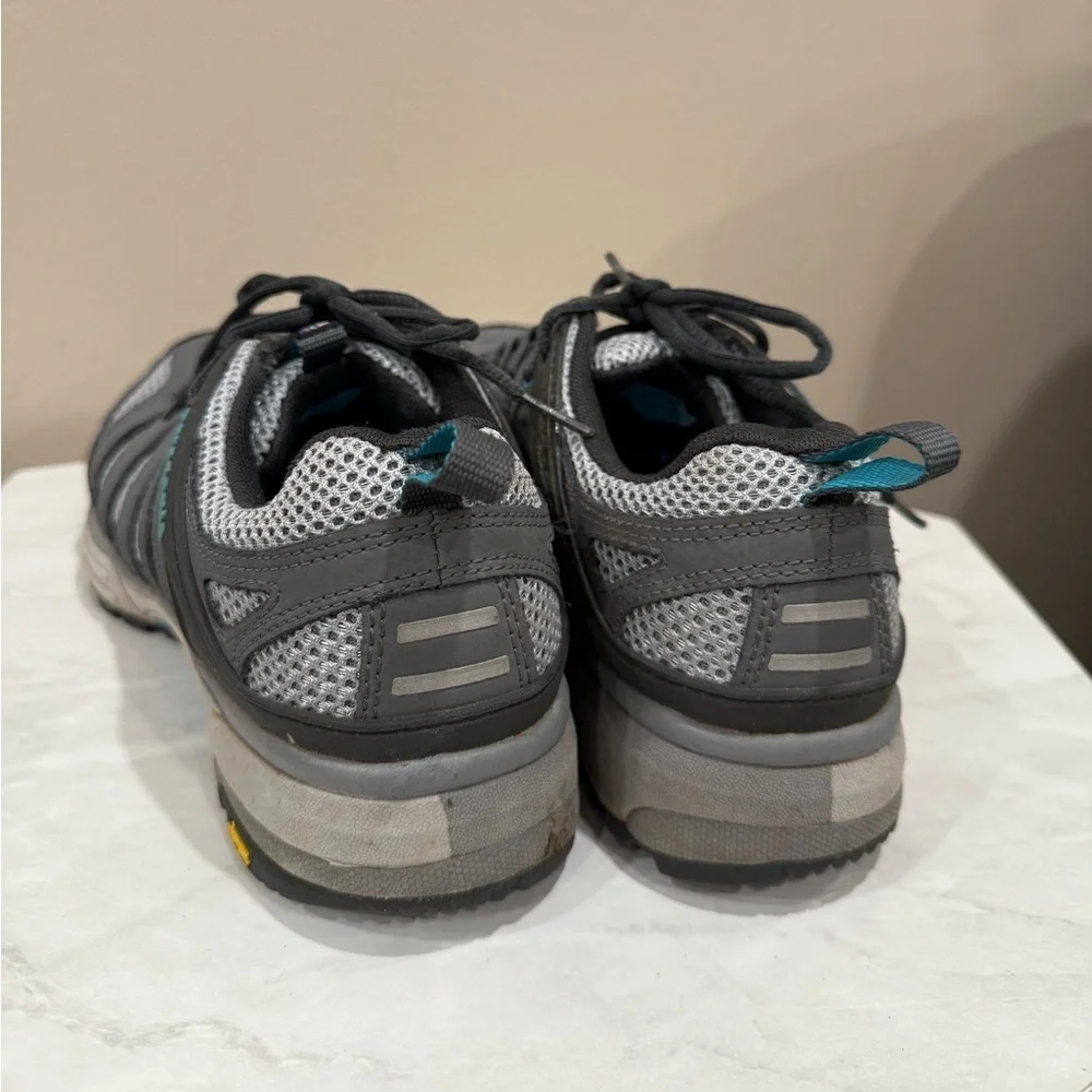 🔥Patagonia Vibram Women’s Gray and Teal Hiking Shoes Sz 9 EUC🔥